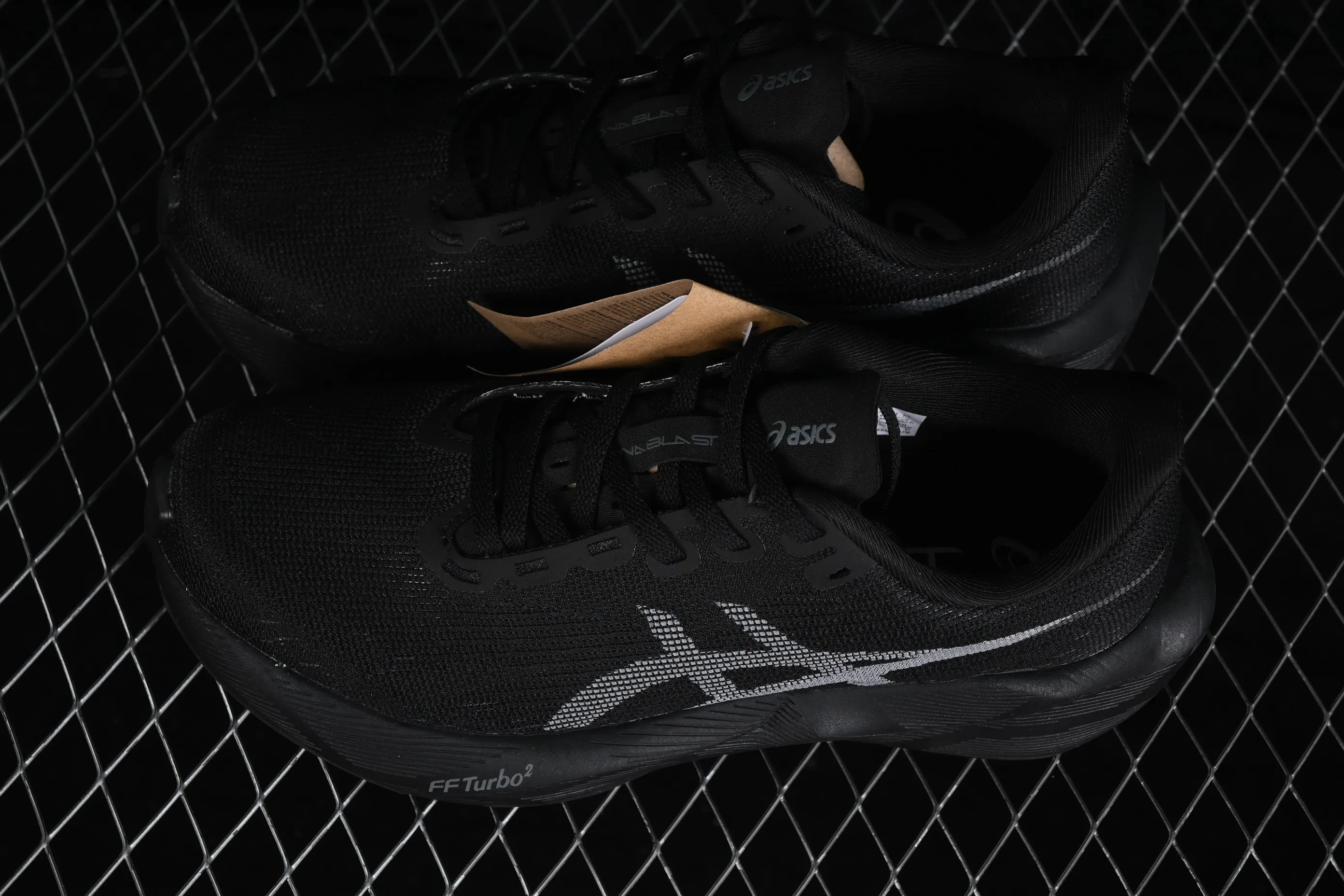 All categories Asics Asics series Asics Novablast 6 Asics Novablast 6 Asics retro breathable casual shoes cushioning men's wear-resistant running shoes 1011C243-002